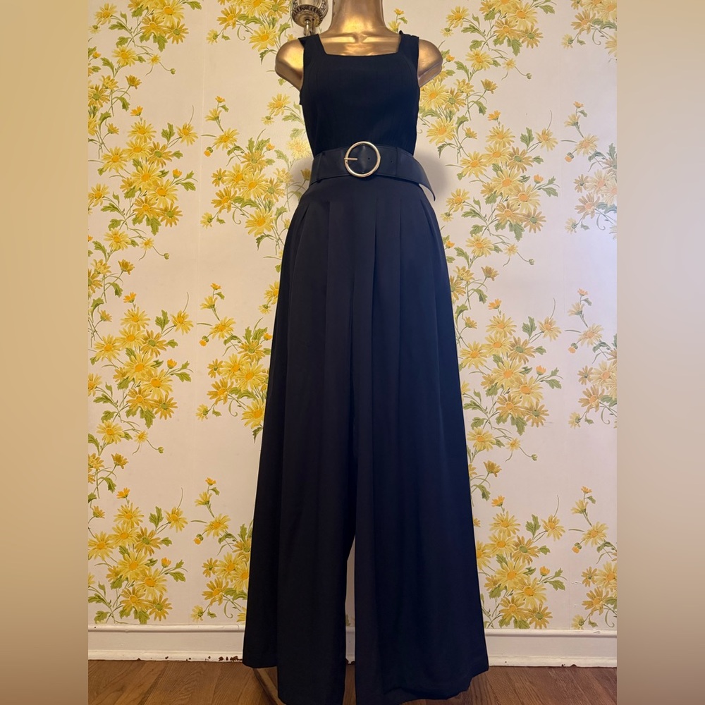NWT Black high waisted belted Wide Leg trousers size M